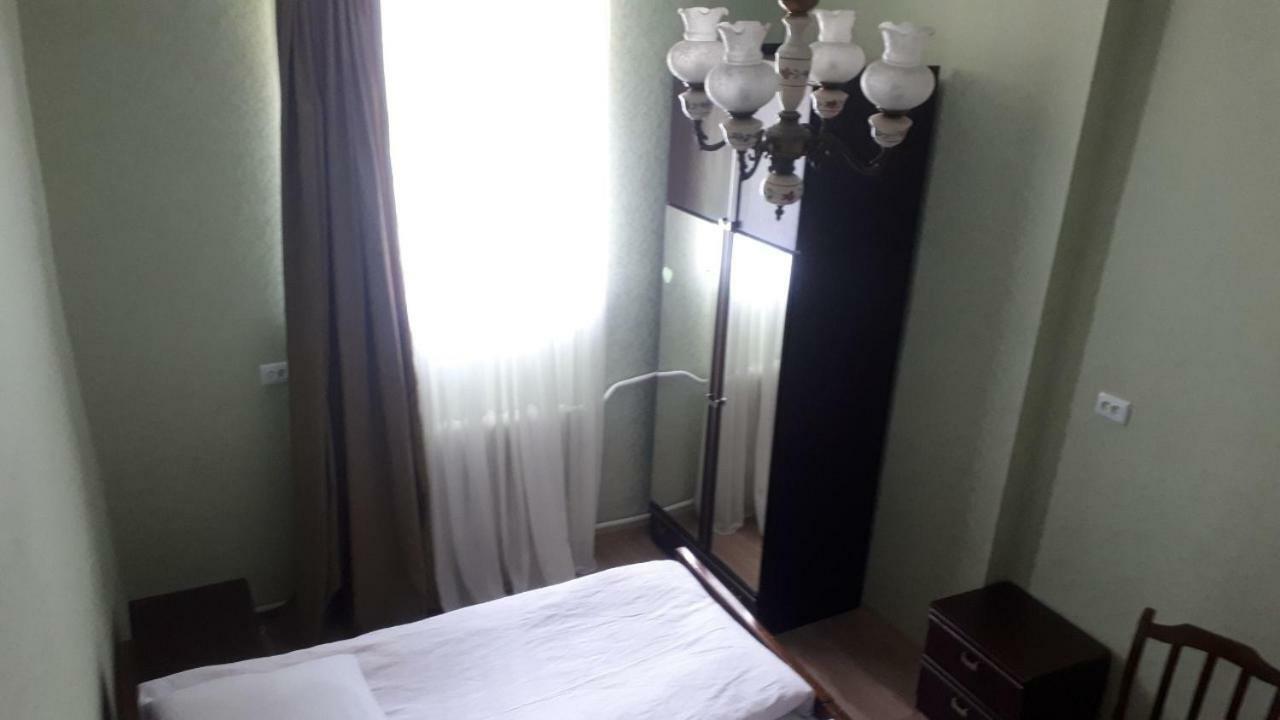 Blue Guesthouse Kazbegi Bagian luar foto