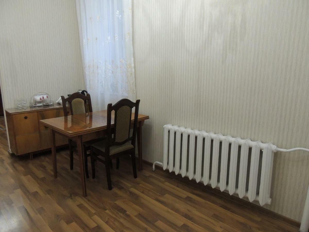 Blue Guesthouse Kazbegi Bagian luar foto