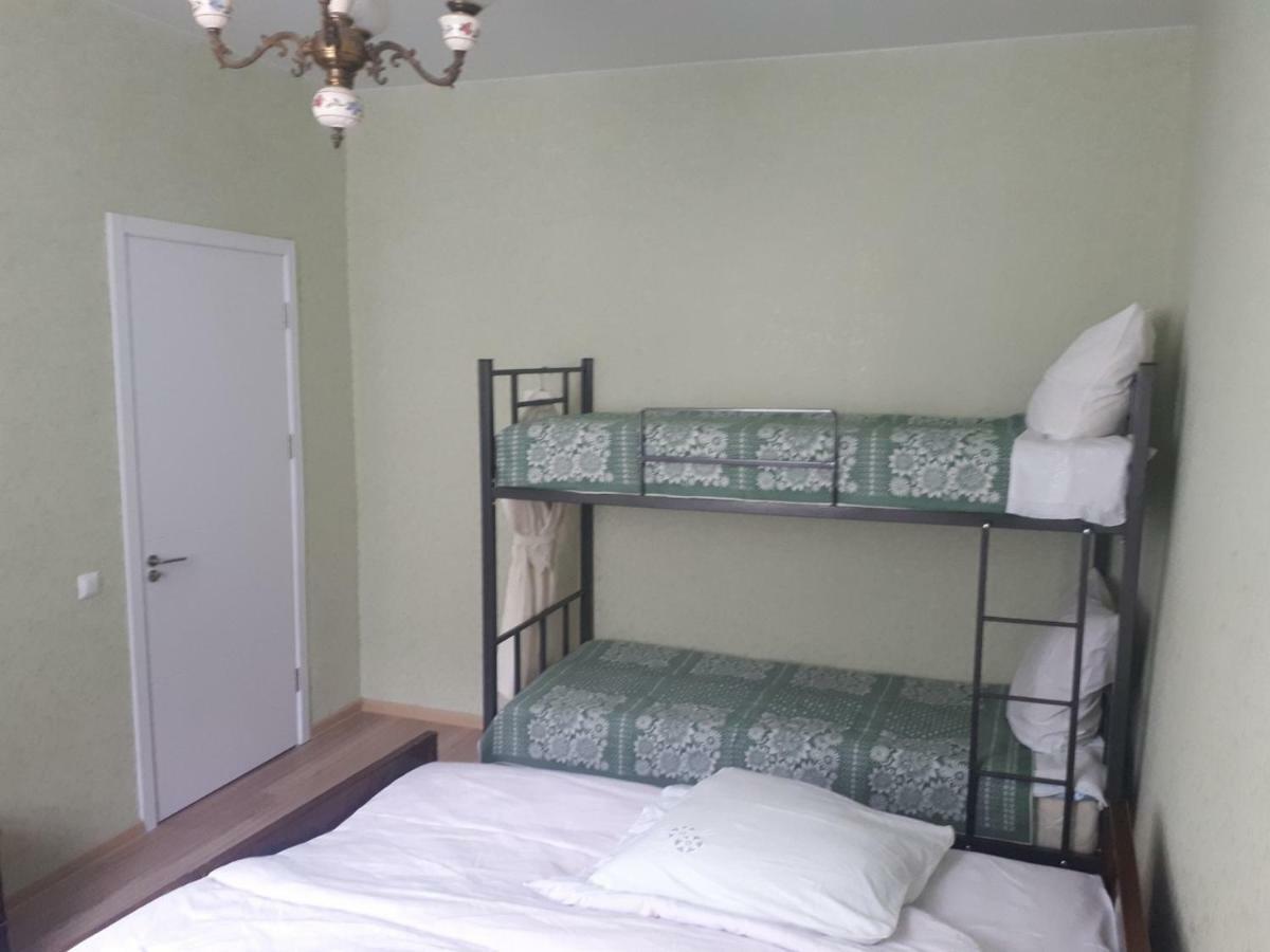 Blue Guesthouse Kazbegi Bagian luar foto